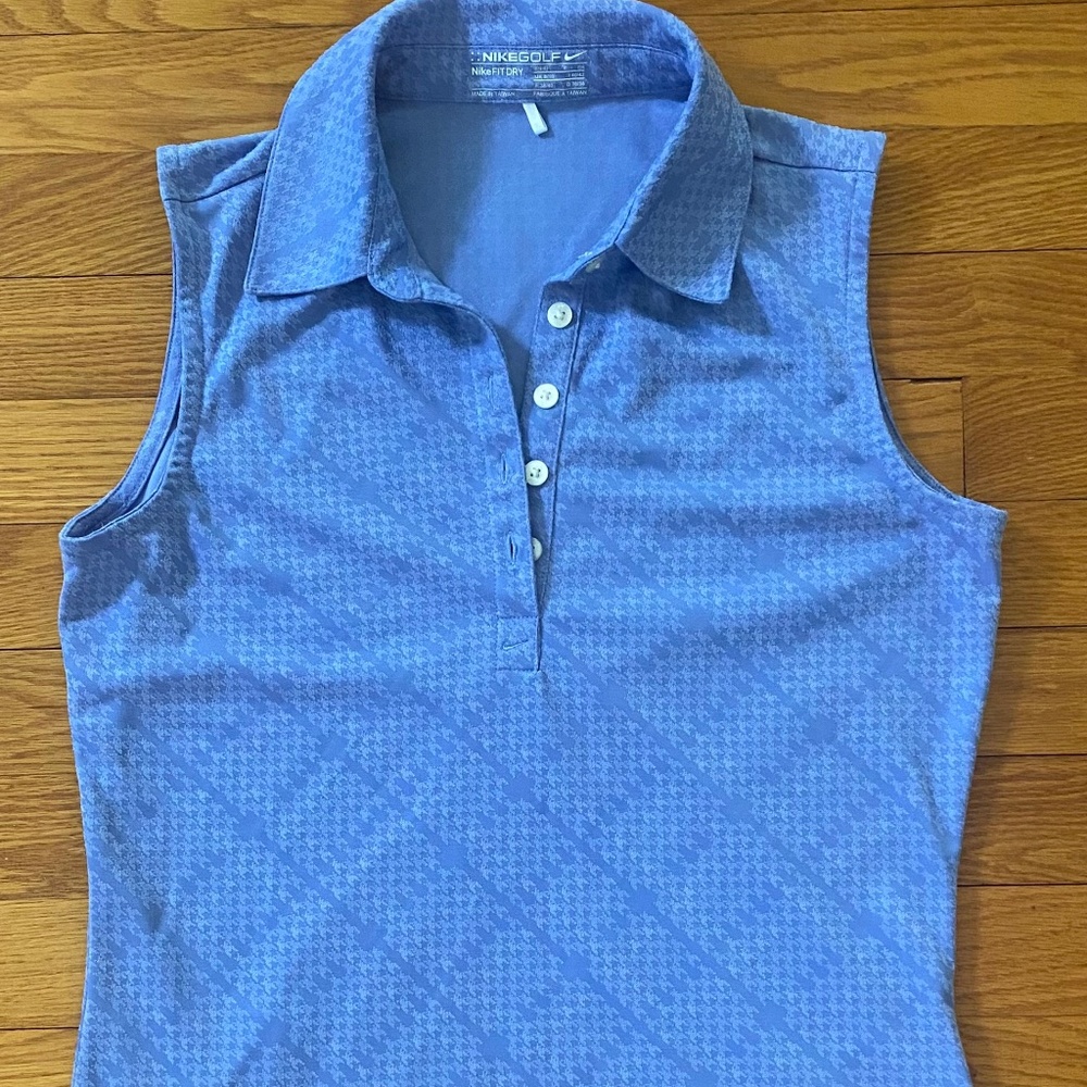 Nike golf periwinkle sleeveless top size small